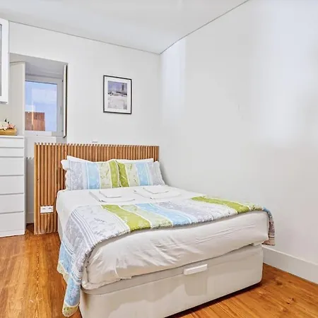 Apartment Sunny Bica - Downtown Large Lissabon