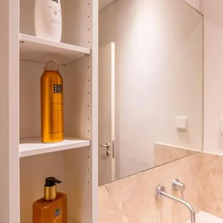 Sunny Bica - Downtown Large Lägenhet