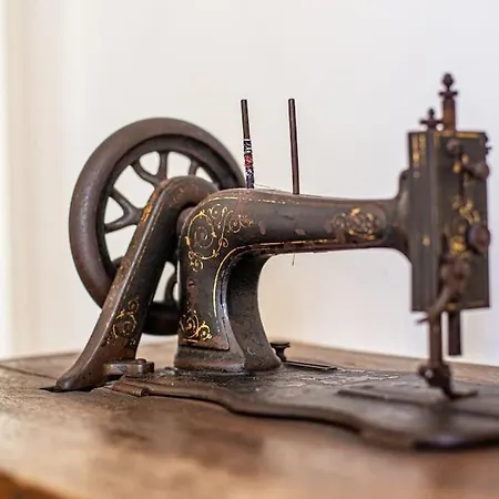 Sunny Bica - Downtown Large