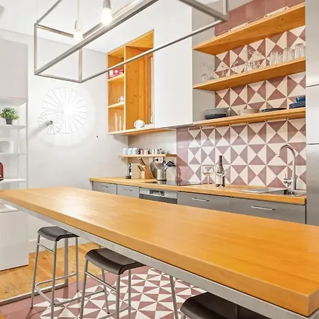 Sunny Bica - Downtown Large דירה