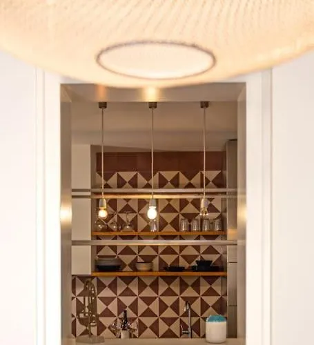 Sunny Bica - Downtown Large