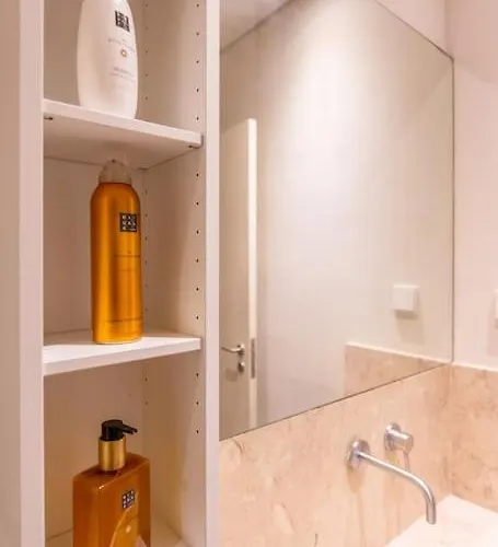 Sunny Bica - Downtown Large Apartmán