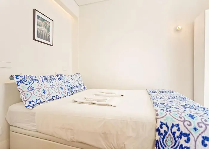 Sunny Bica - Downtown Large *