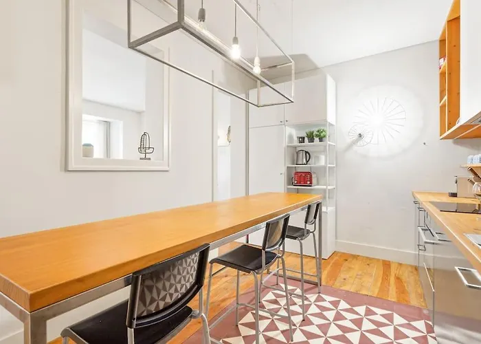 Sunny Bica - Downtown Large